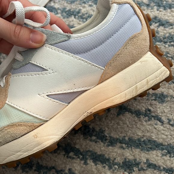 New Balance 327 - Picture 5 of 6